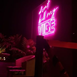 Meet your Posher, Simon